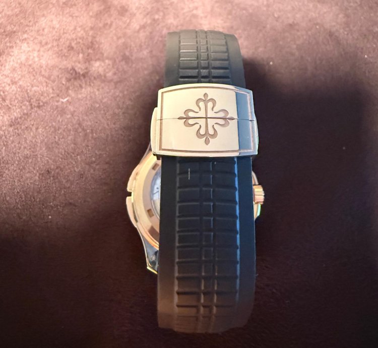 Patek Philippe Aquanaut 5164r-001