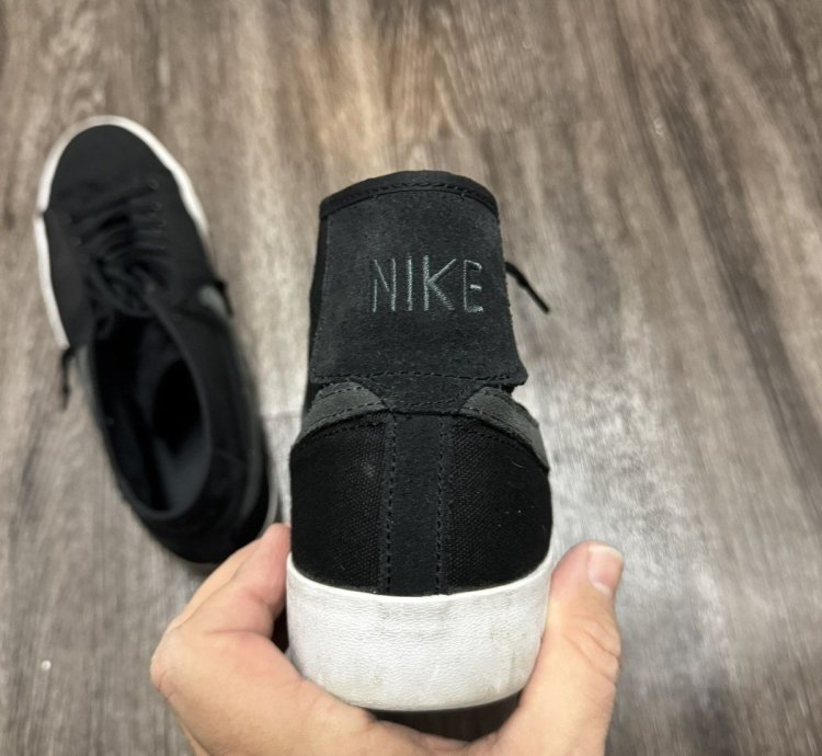 Nike Sb Blzr Court Mid