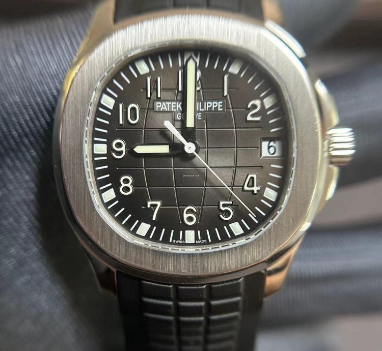 Patek Philippe Aquanaut 5165a-001