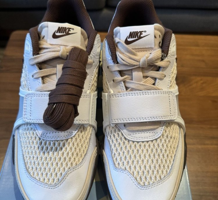 Size 7 Nike Travis Scott Zoom Field Jaxx Light Chocolate