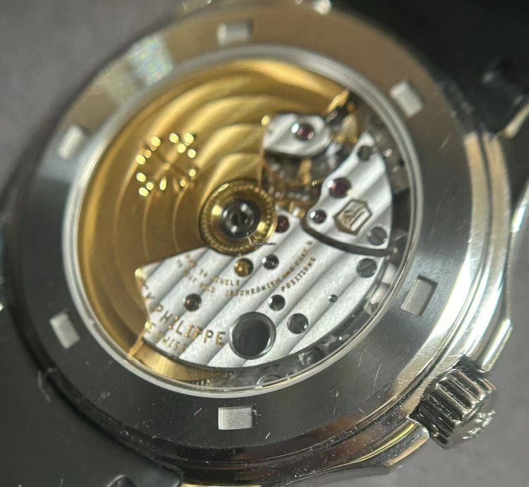 Patek Philippe Aquanaut 5165a-001