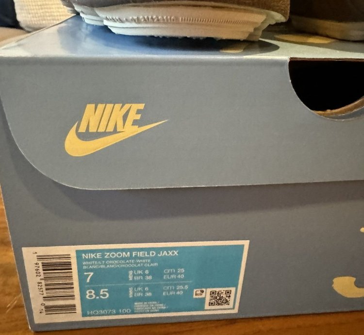 Size 7 Nike Travis Scott Zoom Field Jaxx Light Chocolate
