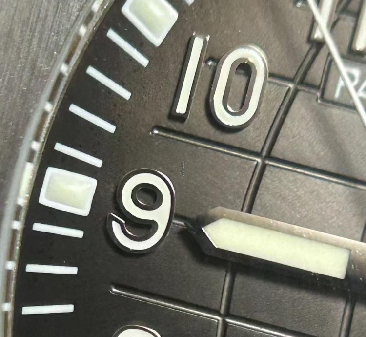 Patek Philippe Aquanaut 5165a-001