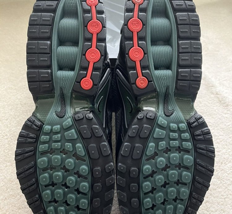 Supreme Air Max Dn