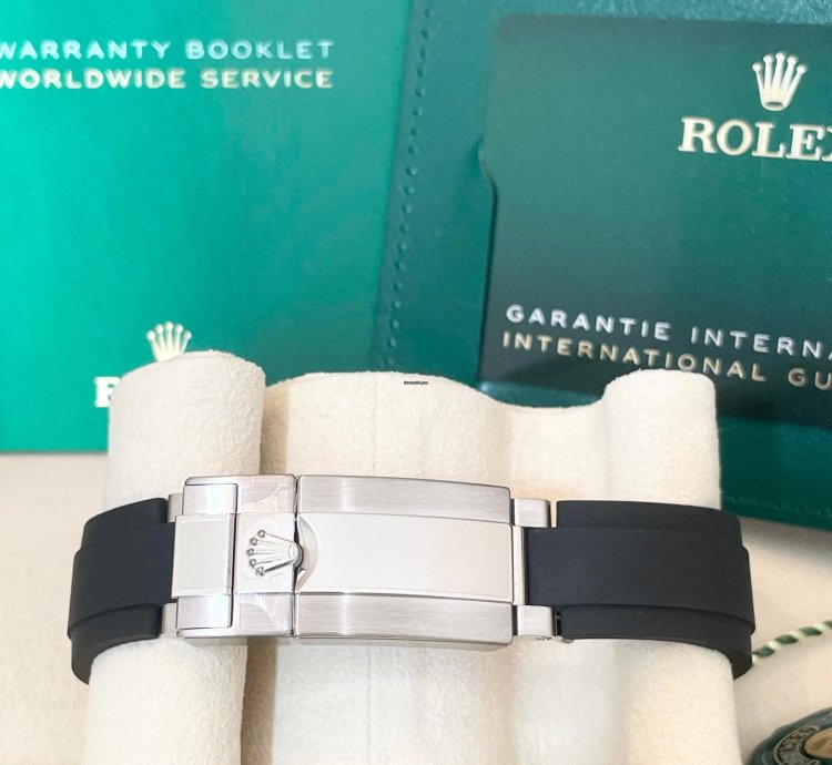 Rolex Daytona 116519 Ghost Silver Dial Oysterflex 2023