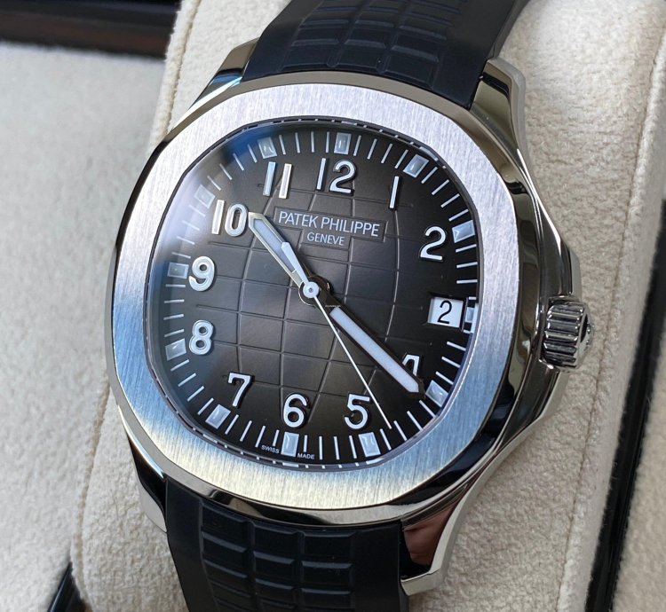 Patek Philippe Aquanaut 5167a Full Set 2023 - Like New Condition