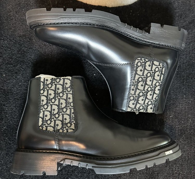 Dior Chelsea Explorer Boot