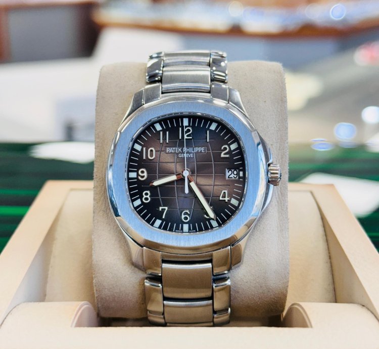 Patek Philippe Aquanaut 5167a Steel Black Dial 40mm Stainless Steel Bracelet Mint