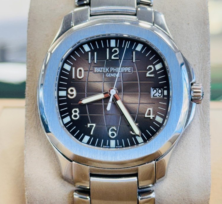 Patek Philippe Aquanaut 5167a Steel Black Dial 40mm Stainless Steel Bracelet Mint