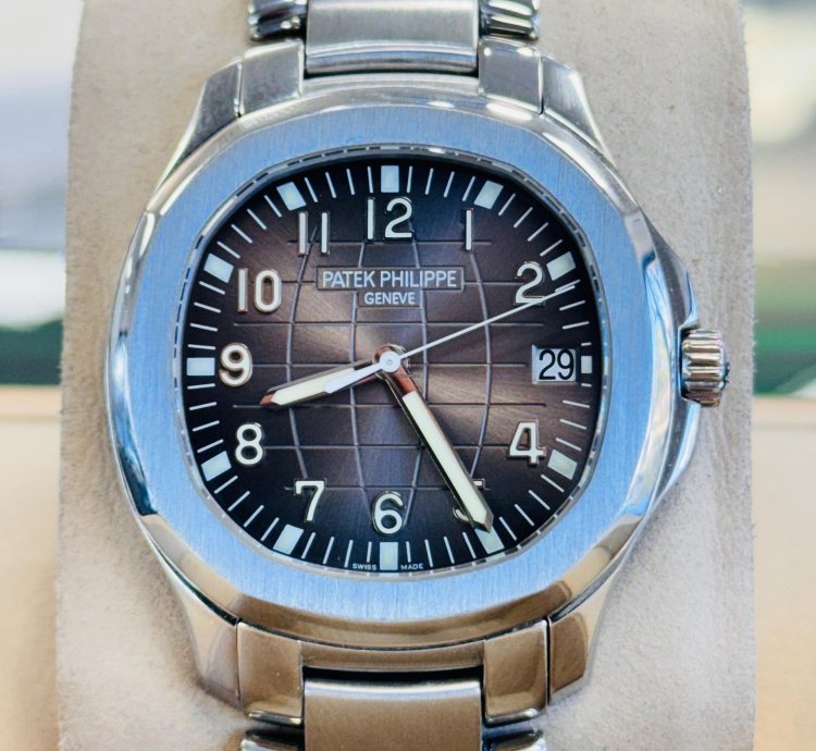 Patek Philippe Aquanaut 5167a Steel Black Dial 40mm Stainless Steel Bracelet Mint