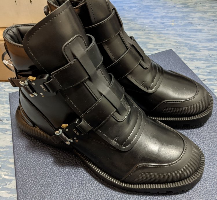 Dior Combat Boots From Dior 19 Pre Fall Runway