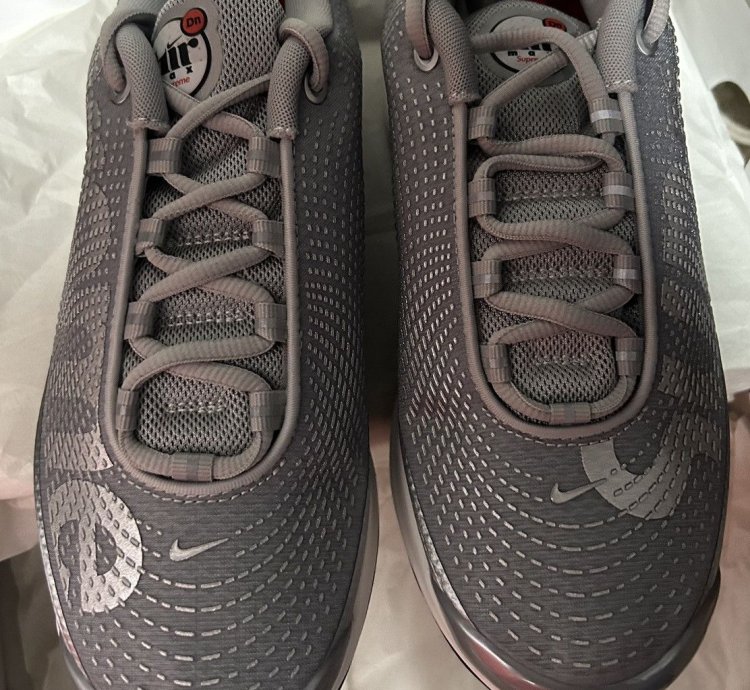 Supreme Nike Dn Silver Bullet