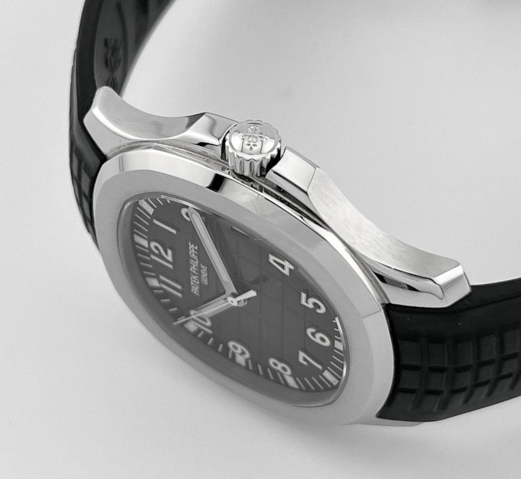 Patek Philippe Aquanaut 5167a-001 Selfwinding Stainless Steel Black Dial 2021