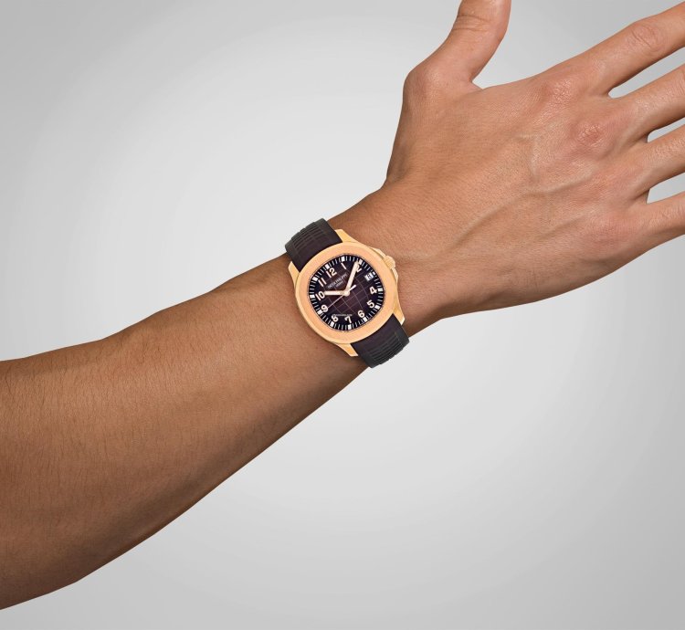 Patek Philippe Aquanaut 5167r 18k Rose Gold 41mm Watch