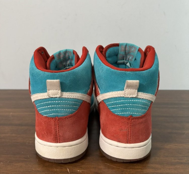 Nike Sb Dunk High Bloody Gums