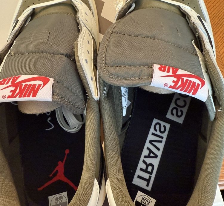 Travis Scott Air Jordan 1 Low Reverse Olive