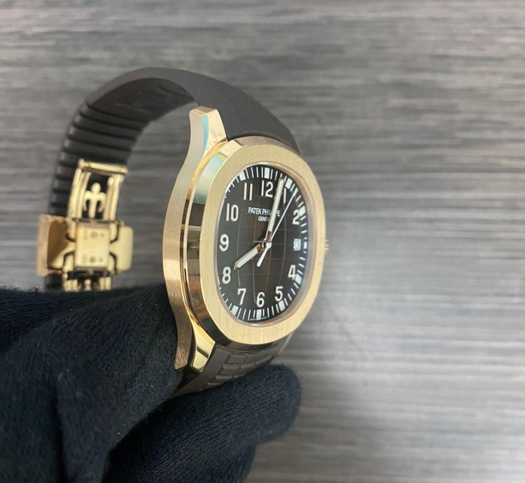 Patek Philippe Aquanaut 5167r Rose Gold Aquanaut