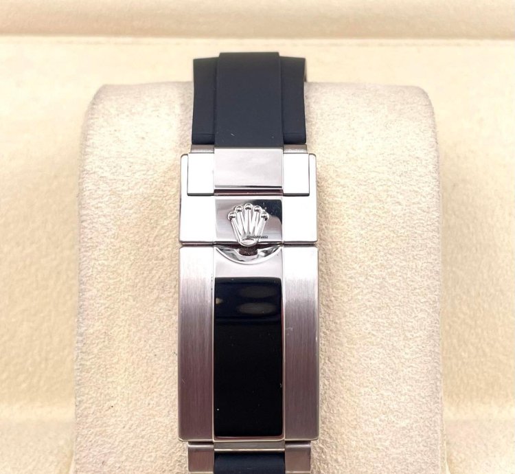 Rolex Daytona 116519ln White Gold Oysterflex Silver Dial Unworn 2022