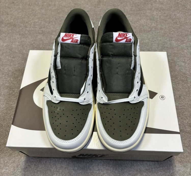 Travis Scott Air Jordan 1 Retro Low Og Sp Medium Olive