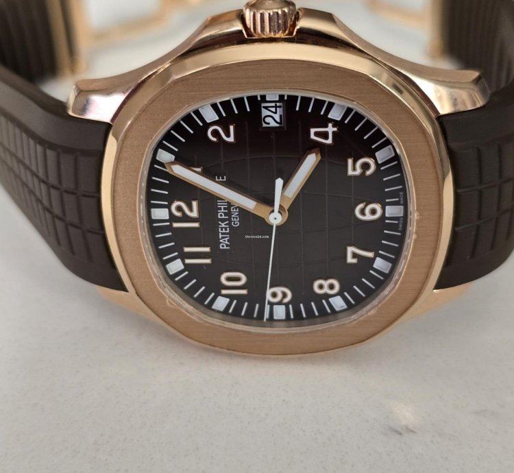 Patek Philippe Aquanaut 5167r-001 18k 40mm Brown Dial Watch 2010 Papers