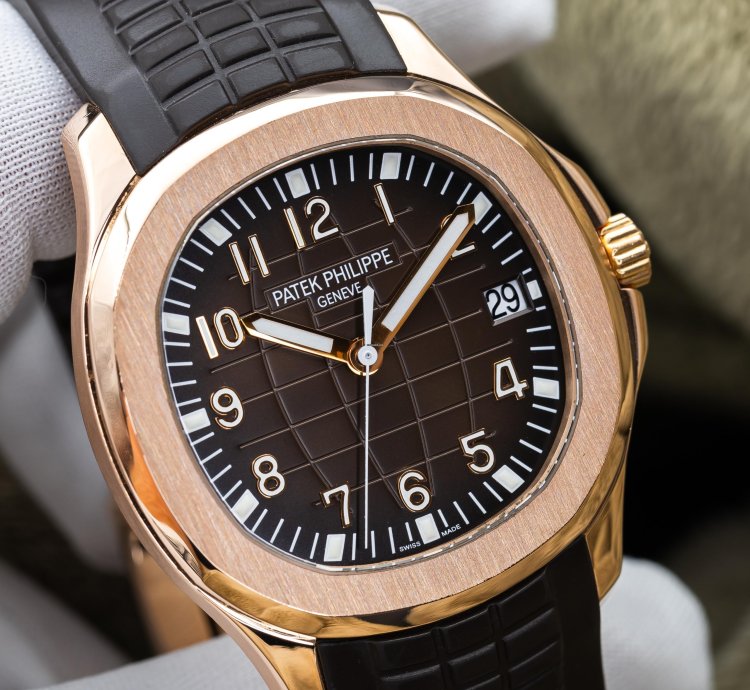 Patek Philippe Aquanaut 5167r-001 40mm Rose Gold Brown Dial Full Set