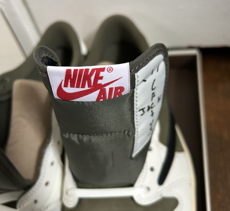 Travis Scott Jordan 1 Low Medium Olive