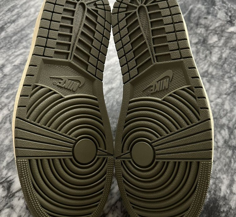 Travis Scott Jordan 1 Low Og Reverse Olive