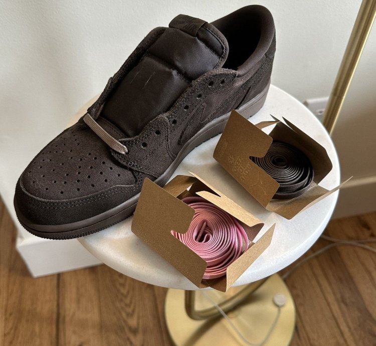 Travis Scott Jordan 1 Low Og Sp Dark Mocha Velvet Brown