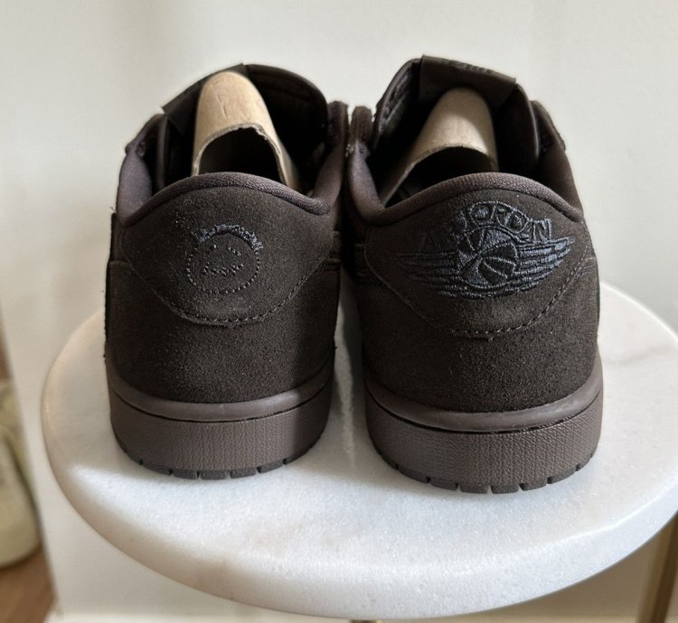 Travis Scott Jordan 1 Low Og Sp Dark Mocha Velvet Brown
