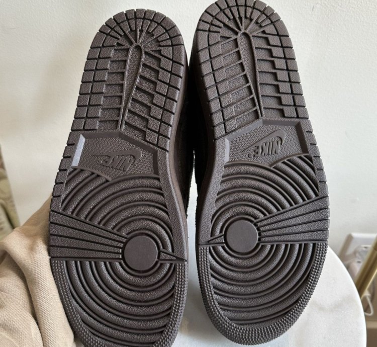 Travis Scott Jordan 1 Low Og Sp Dark Mocha Velvet Brown