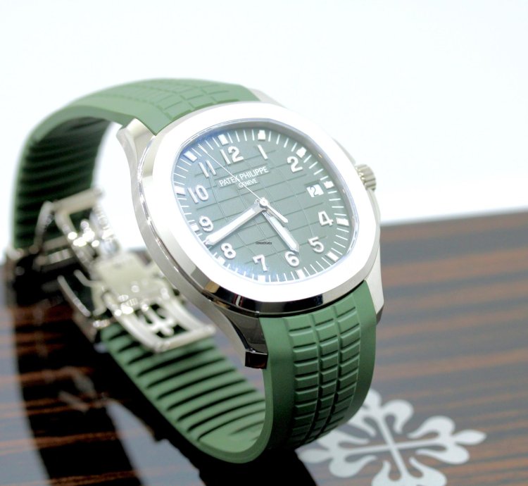 Patek Philippe Aquanaut 5168g Green - March 2021