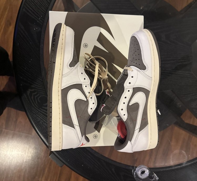 Travis Scott Jordan 1 Low Reverse Mocha