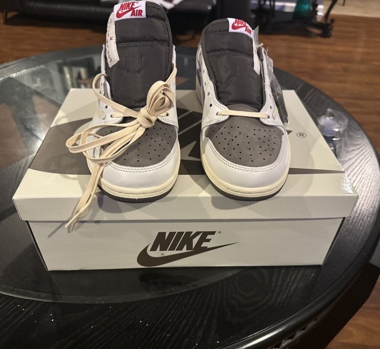 Travis Scott Jordan 1 Low Reverse Mocha
