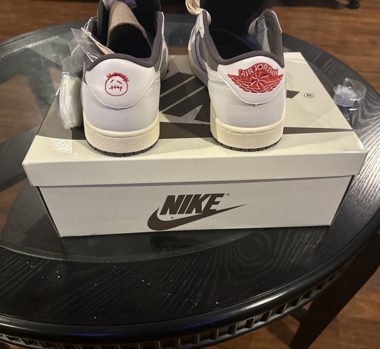 Travis Scott Jordan 1 Low Reverse Mocha