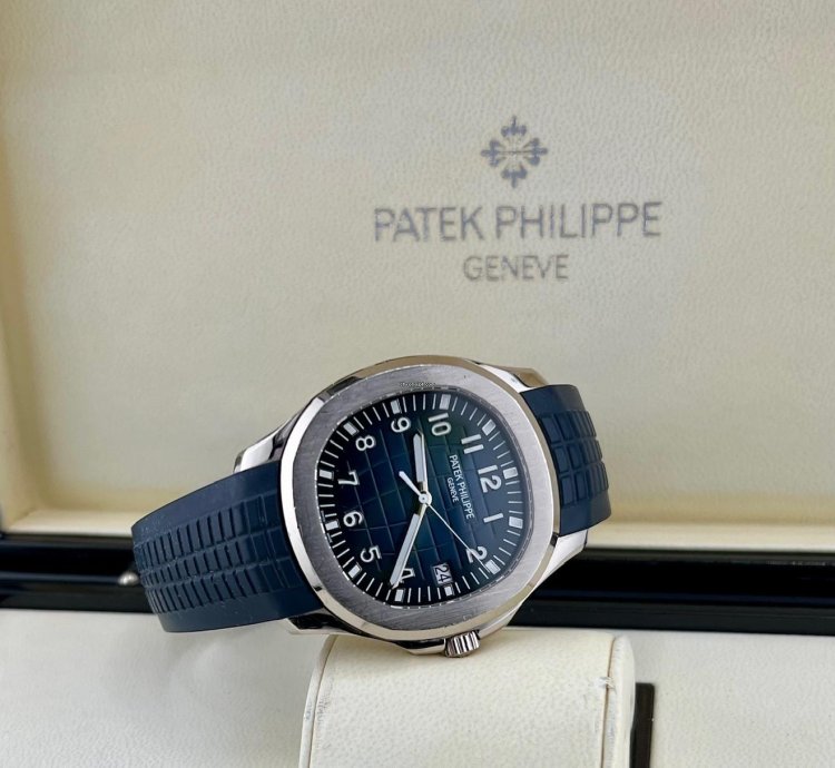 Patek Philippe Aquanaut 5168g White Gold Blue Dial 2019