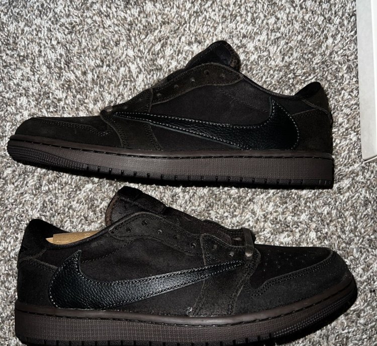 Travis Scott Jordan 1 Low Velvet Brown