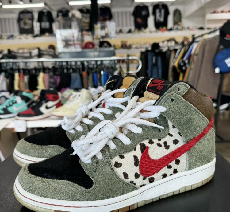 Nike Sb Dunk High Dog Walker Sz 10