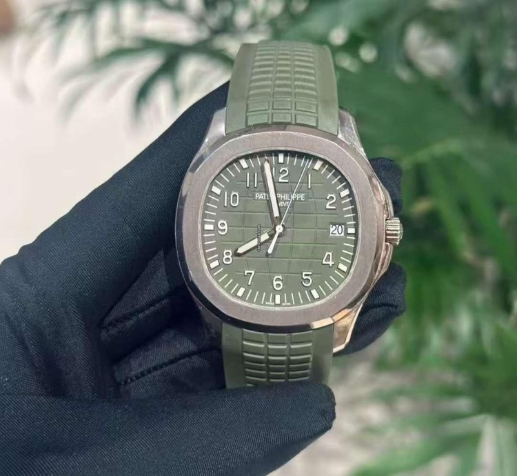 Patek Philippe Aquanaut 5168g-010
