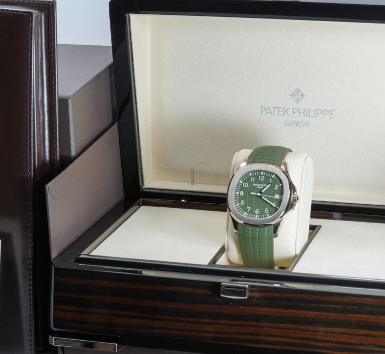 Patek Philippe Aquanaut 5168g-010 5168g White Gold Khaki Green 2021 Fa