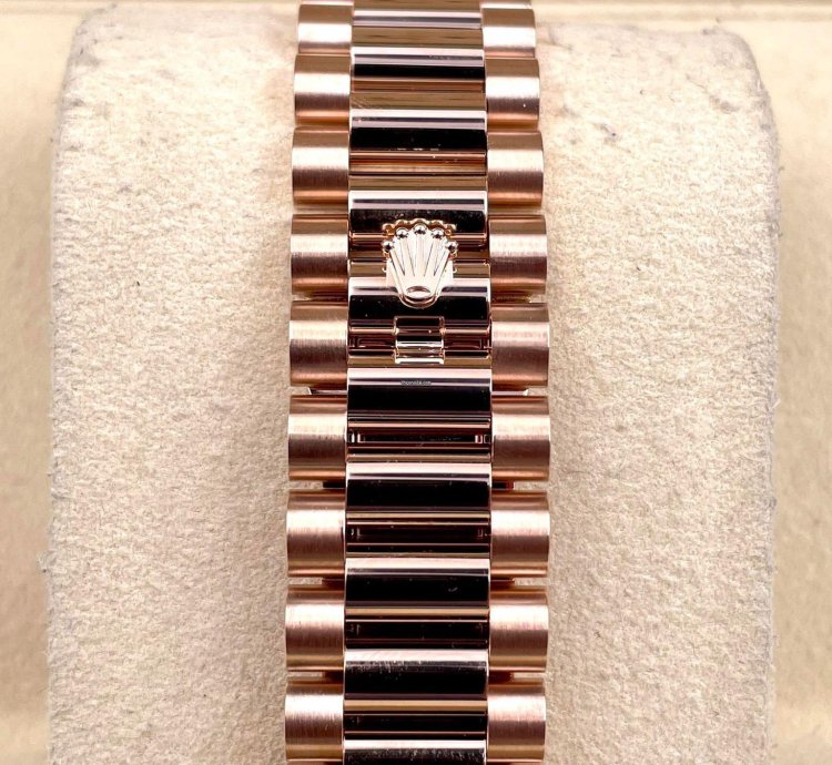 Rolex Day-date 36 128235 36mm Rose Gold Rose Diamond Dial Unworn 2023