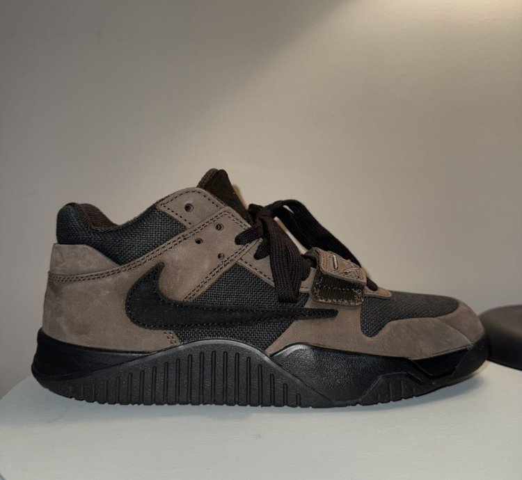 Travis Scott Jump Man Jack Dark Mocha