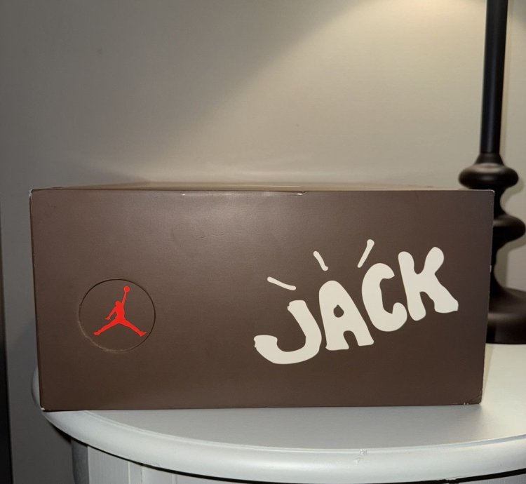 Travis Scott Jump Man Jack Dark Mocha