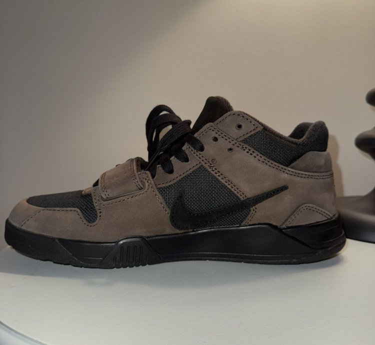 Travis Scott Jump Man Jack Dark Mocha