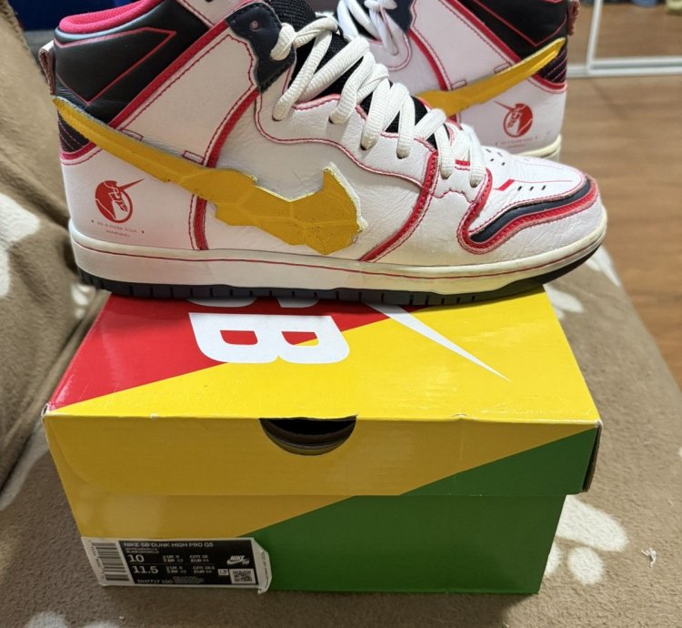 Nike Sb Dunk High Gundam Unicorn