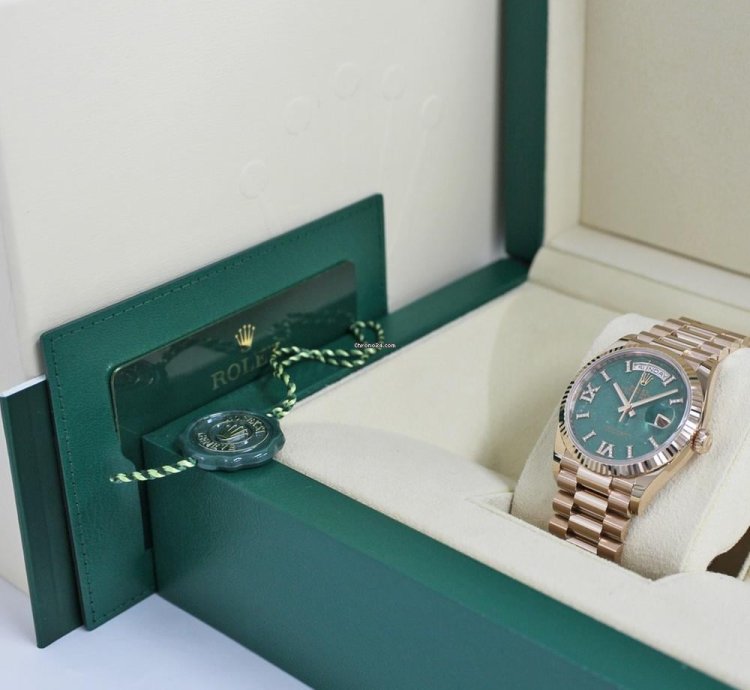 Rolex Day-date 36 128235 Automatic Red Gold Like New Unworn
