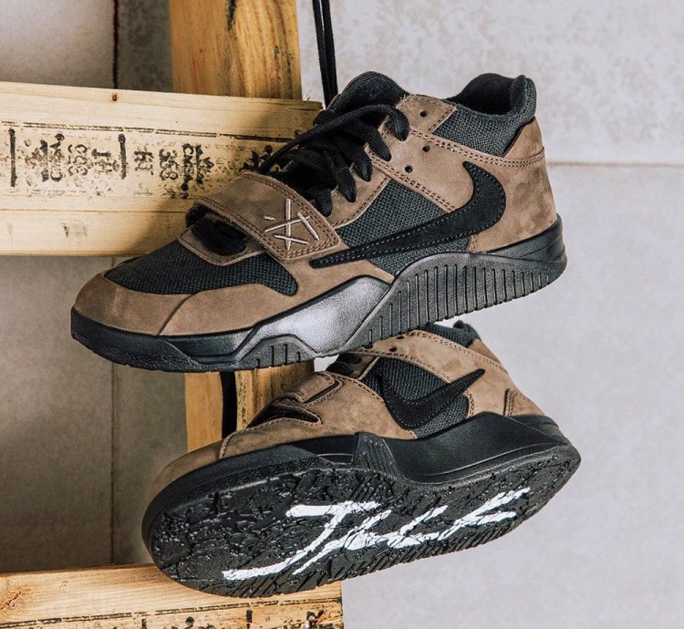 Travis Scott Jumpman Jack Tr Dark Mocha Size 11 New