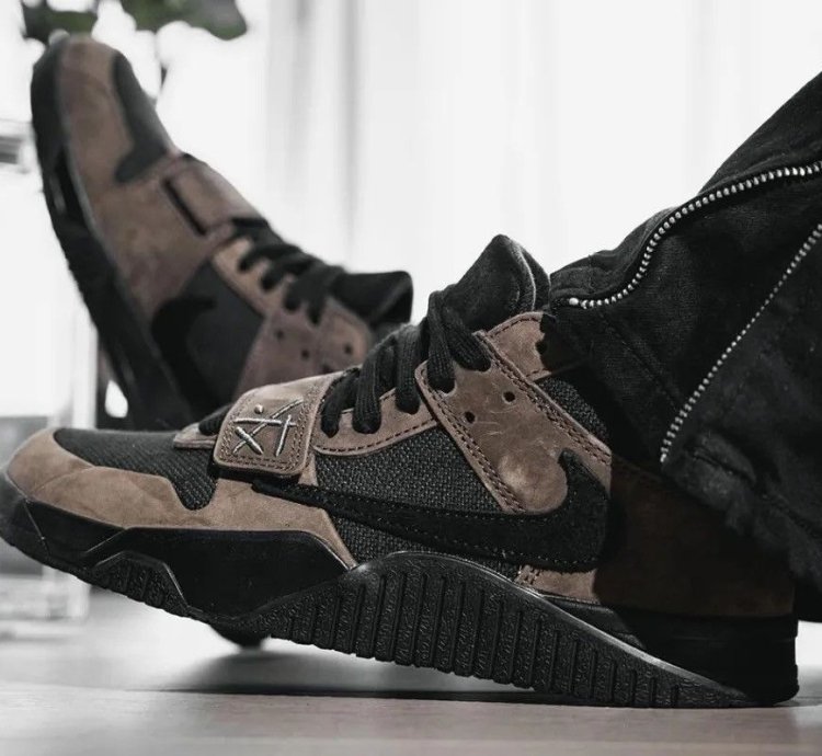 Travis Scott Jumpman Jack Tr Dark Mocha Size 11 New