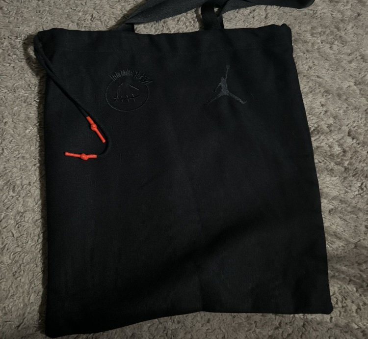 Travis Scott Jumpman Jack- University Red