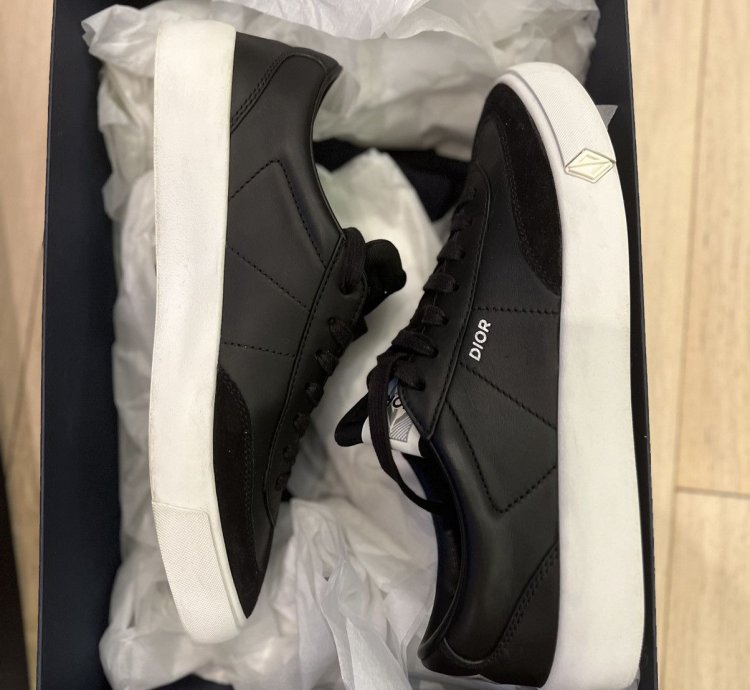 Dior Iconic Black B101