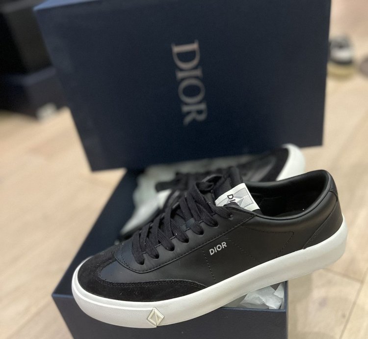 Dior Iconic Black B101
